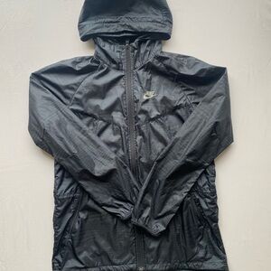 Nike Black Hooded Women's Windbreaker with Subtle Shine
